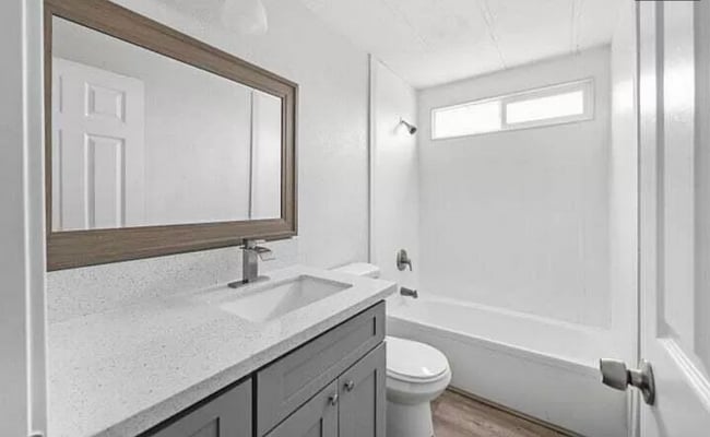 Building Photo - COMING SOON - Newly Remodeled 2 Bedroom 2 ...