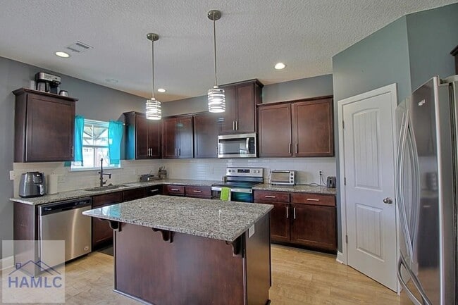 Building Photo - 432 Fairview Cir