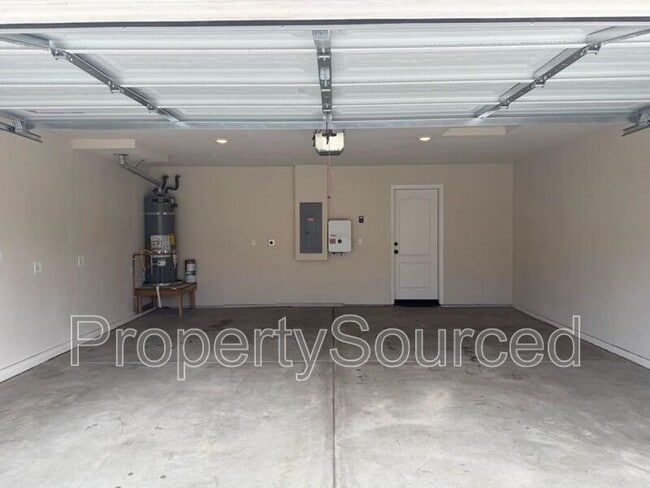 Building Photo - 936 W Alameda St