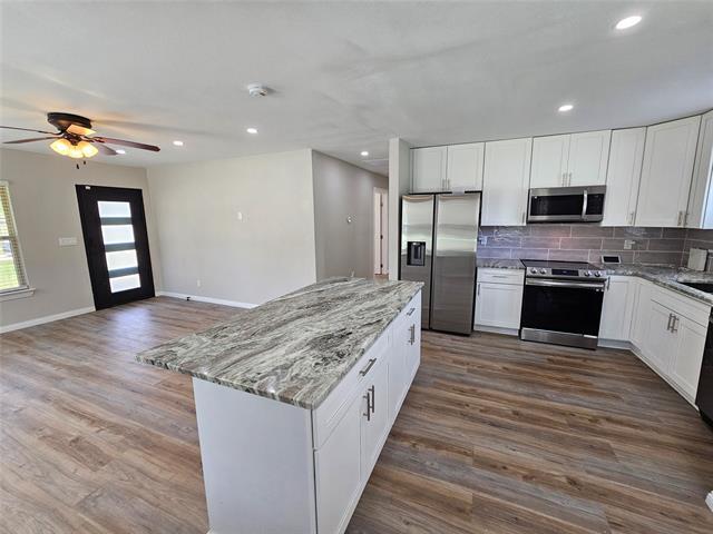 Building Photo - 5519 Arlington Park Dr