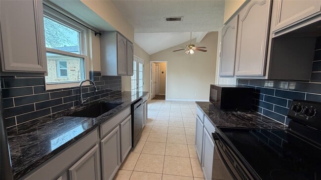 Building Photo - 1808 Dolphin Dr