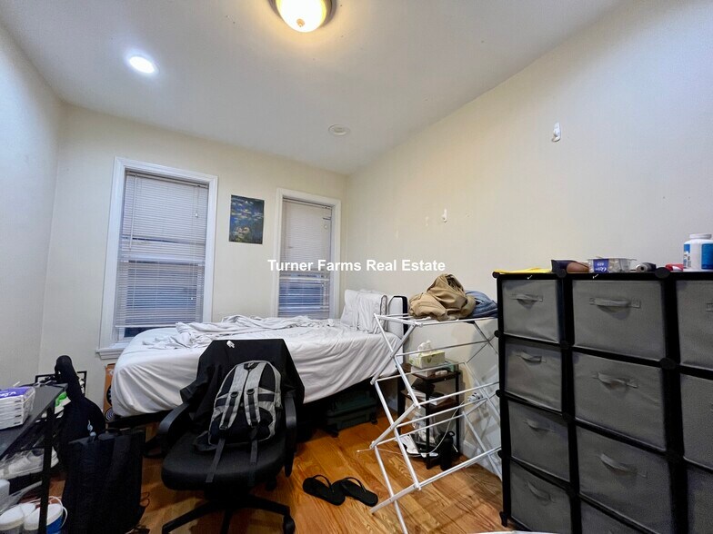 Building Photo - 179 Northampton St