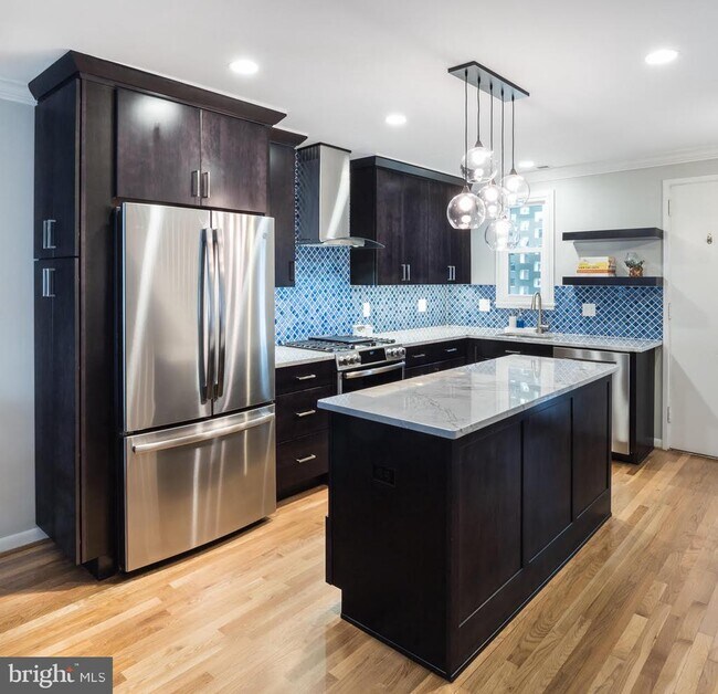 Building Photo - 241 G St SW