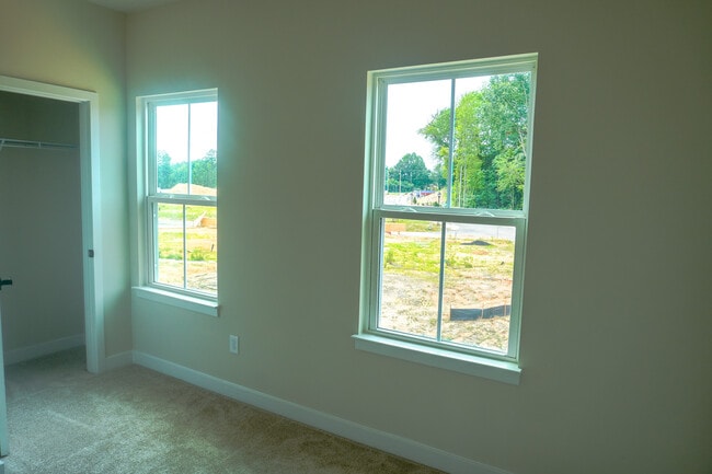 Building Photo - 12809 Red Clover Wy
