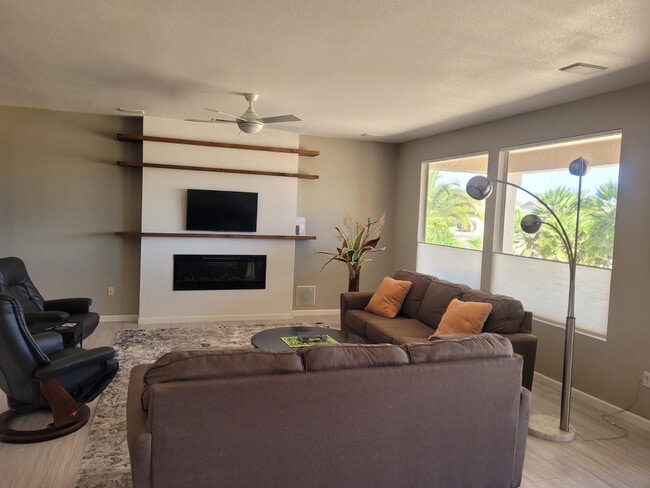 Building Photo - 16248 W Tuscany Way