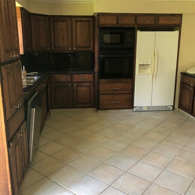 Building Photo - 13426 Conklin Ln