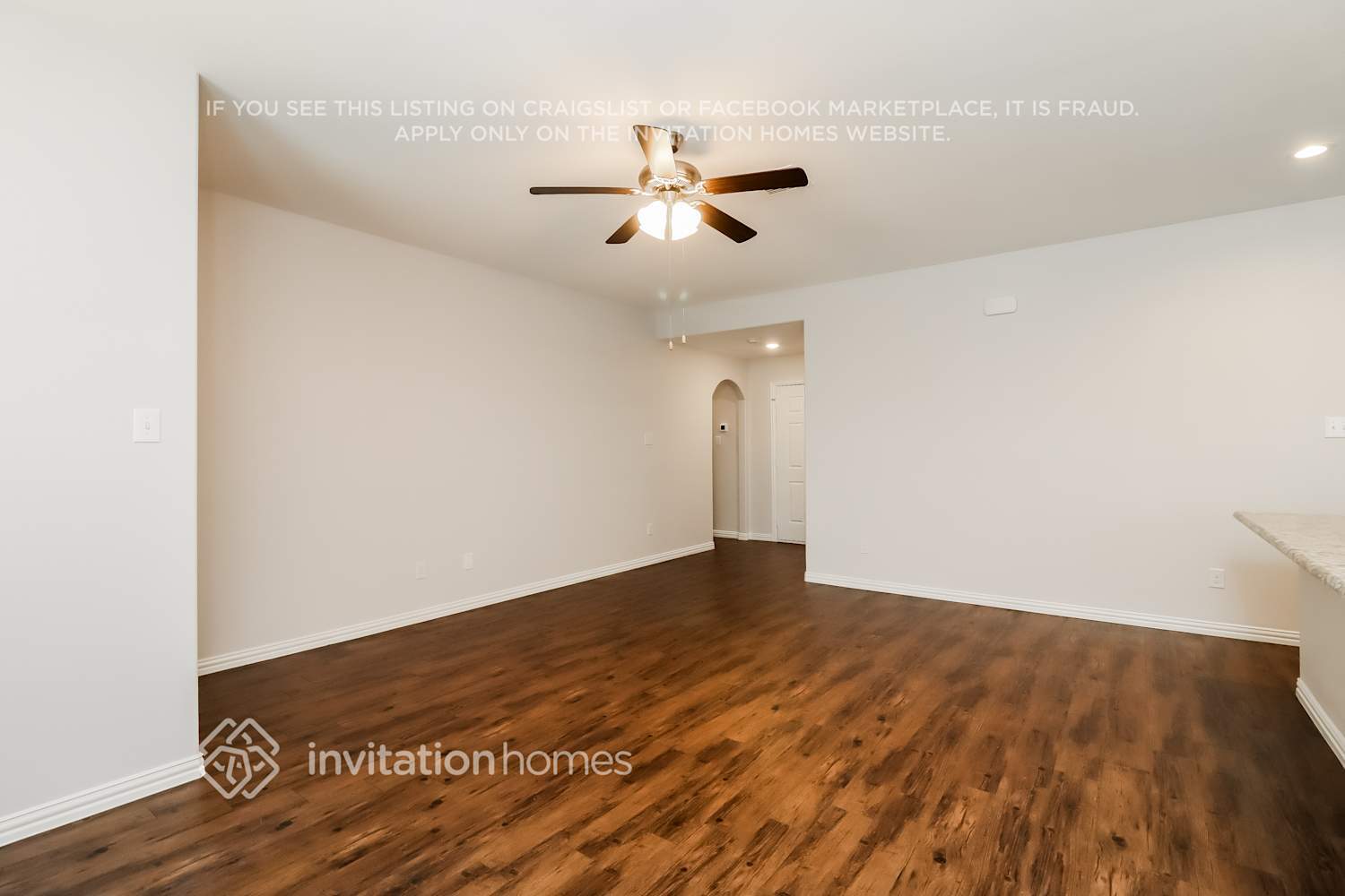 Building Photo - 9016 Curacao Dr