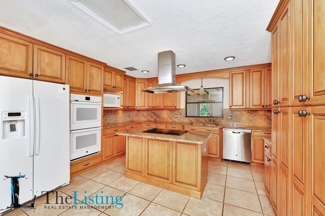 Building Photo - 1108 Marcus Ct