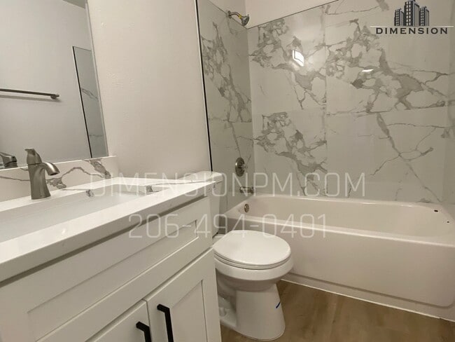 Building Photo - Stylish 4 Bedroom, 2 Bathroom Home with Great Layout