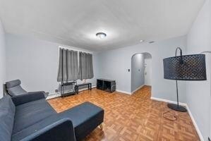 Building Photo - 146 Bowers St