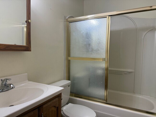 Building Photo - Available July 15th - West Fargo