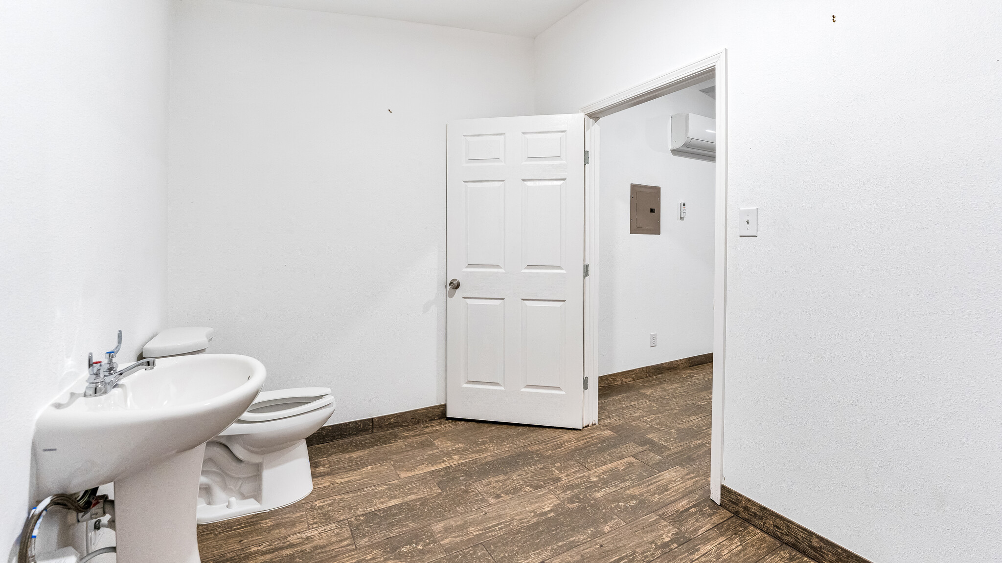 Building Photo - 4530 Walzem Rd