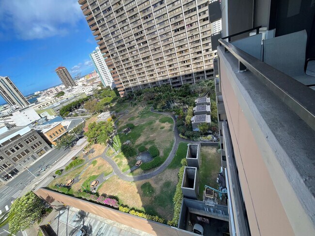 Building Photo - 55 S Kukui St