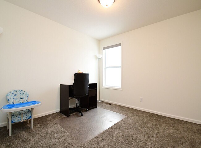 Building Photo - 4918 N 209th St