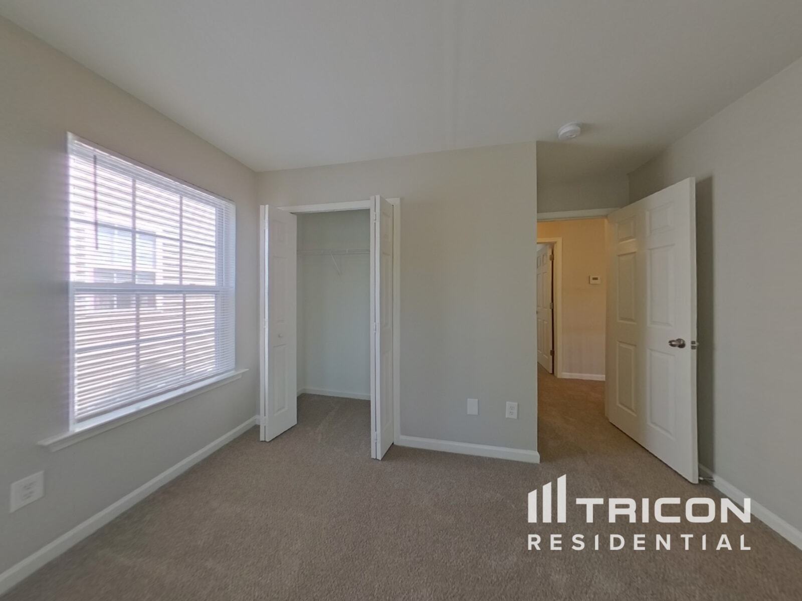 Building Photo - 301 Minitree Ln