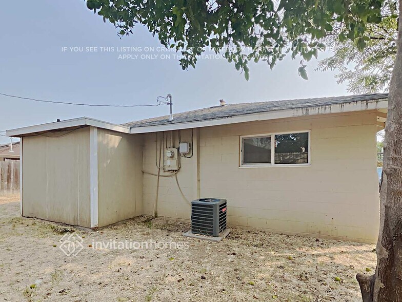 Building Photo - 3354 Horseshoe Dr