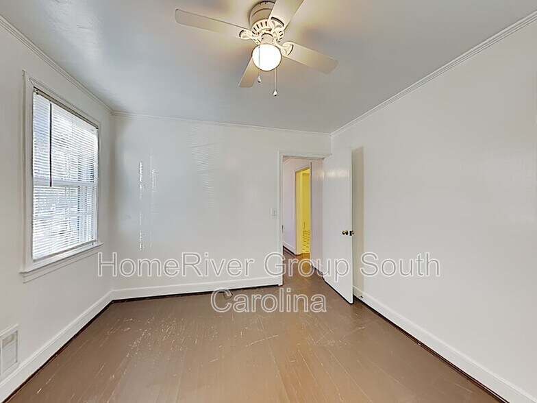 Building Photo - 321 N Magnolia St