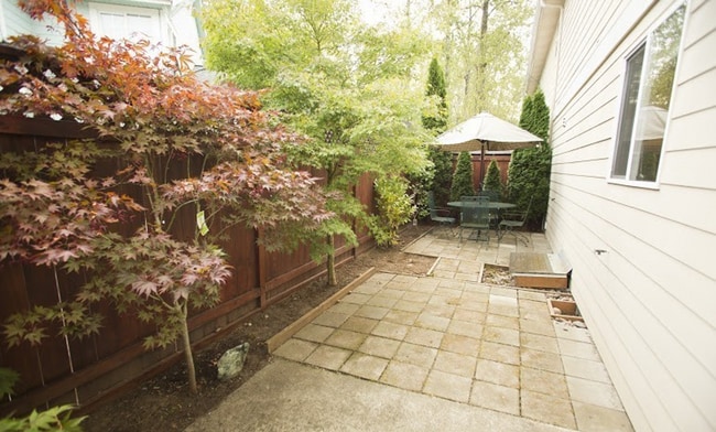 Building Photo - 3 Bedroom 2.5 bath Cordata/Meridian Area