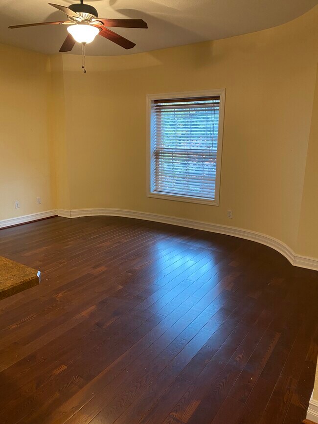 Building Photo - 163 Anderson Pl