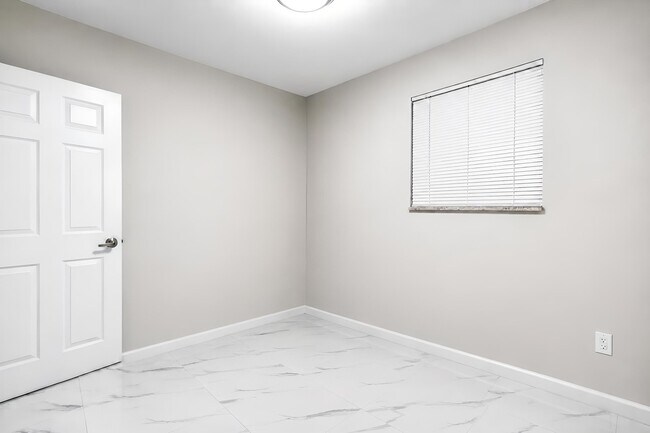 Building Photo - 1600 N 68th Ave