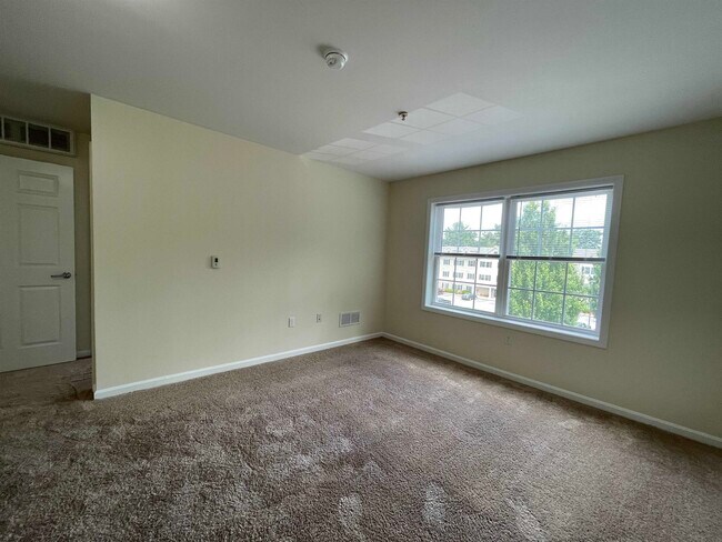 Building Photo - 100 Sentinel Court