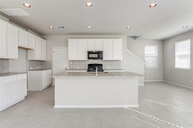 Building Photo - 140 Living Reef Dr