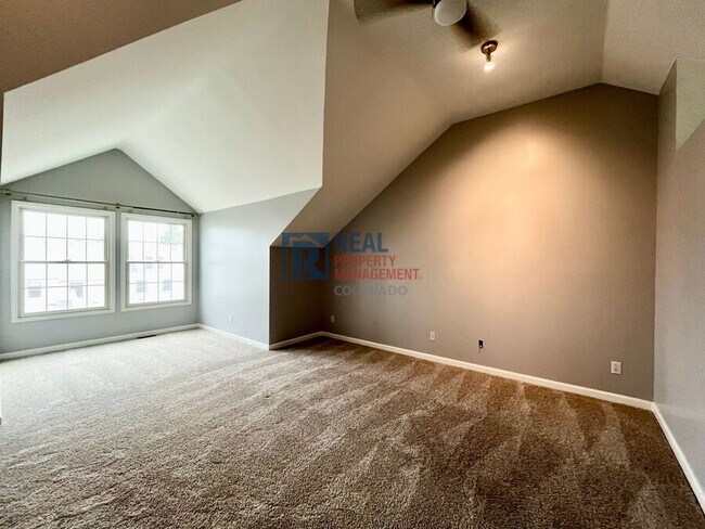 Building Photo - 5708 E 10th Ave