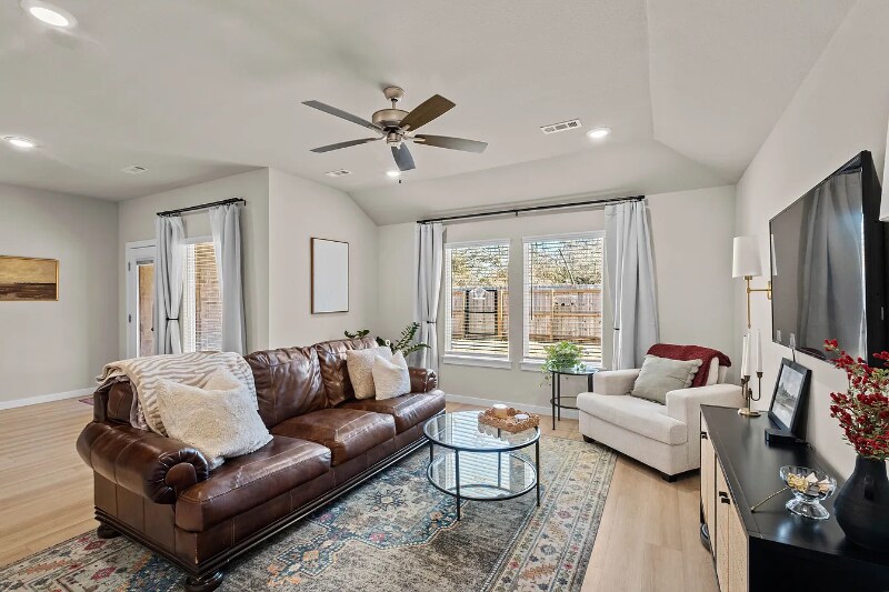 Building Photo - 2219 S 9th St