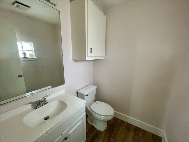 Building Photo - 5901 Fairdale Ln