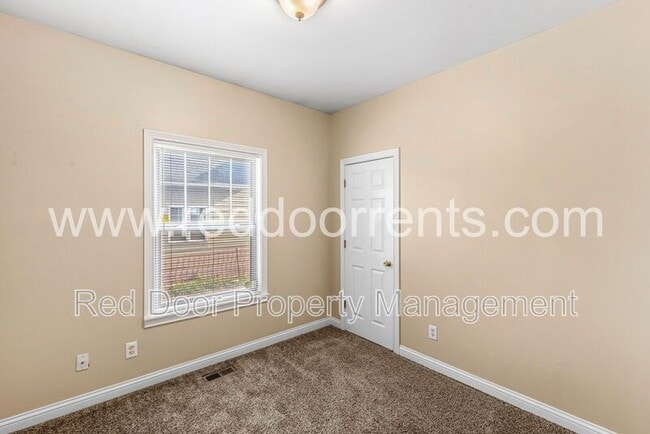 Building Photo - 714 N Tremont St