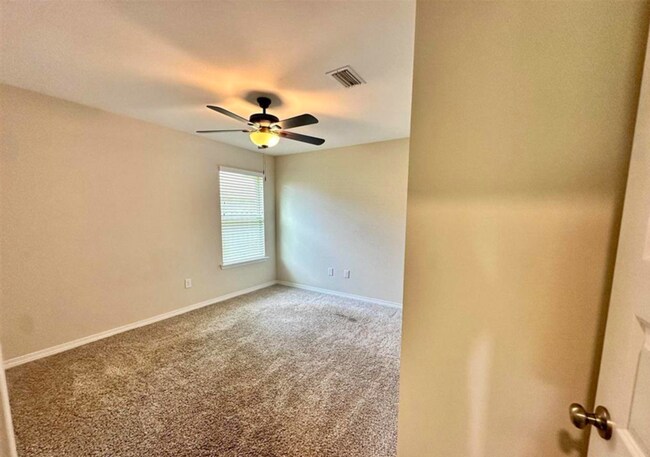 Building Photo - 7941 Huntington Creek Ln