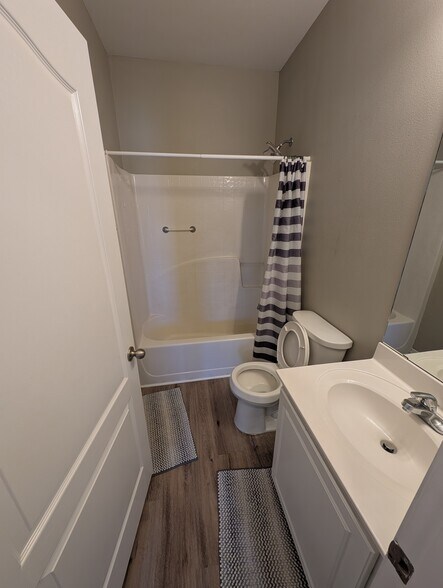 Bathroom - 316 Peoria Blvd