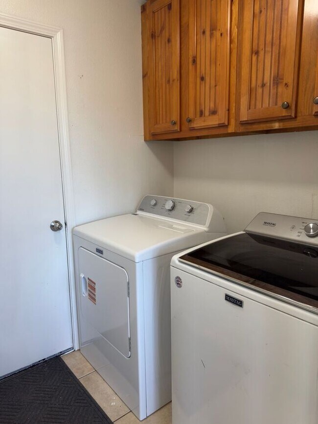 Building Photo - Coming Soon – Beautifully Upgraded North Valleys Rental!