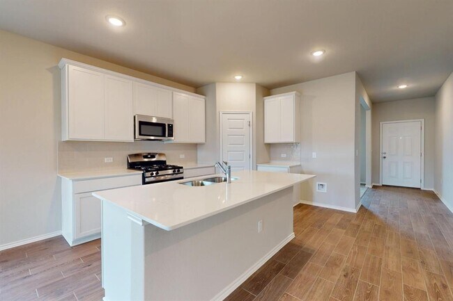 Building Photo - 4509 Beacon Bay Dr