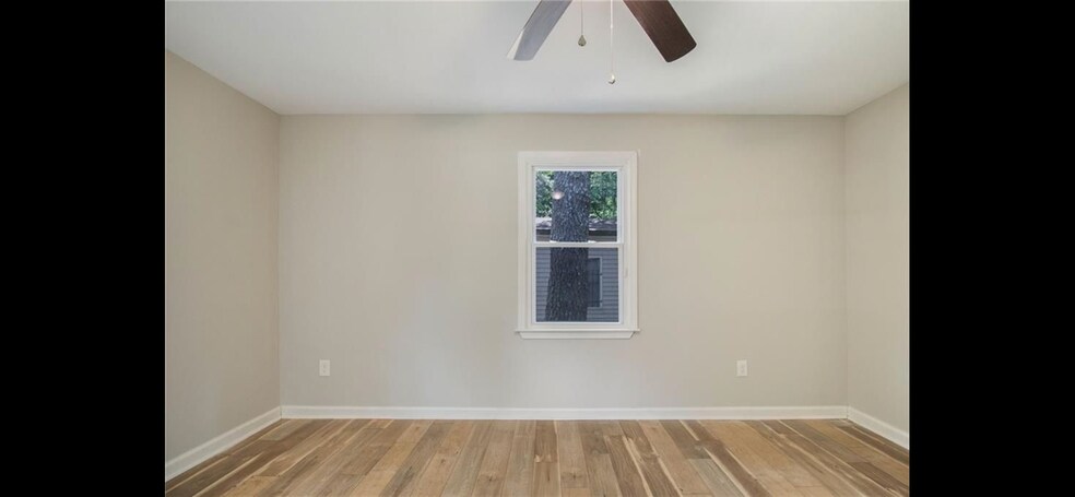 Building Photo - 3704 Asbury Ln SW