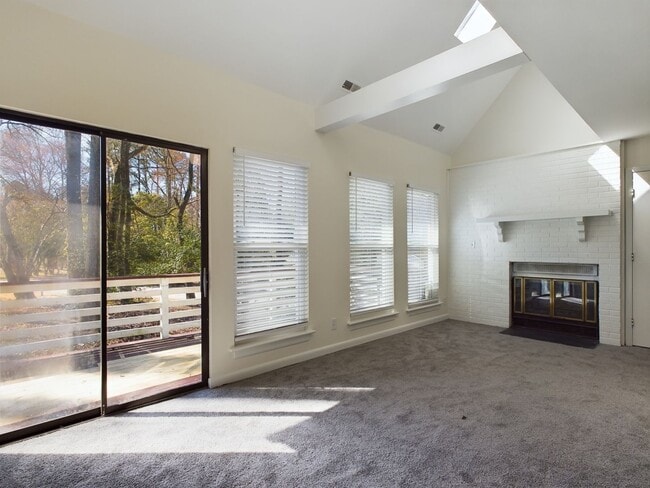 Building Photo - 8440 Scottingham Dr