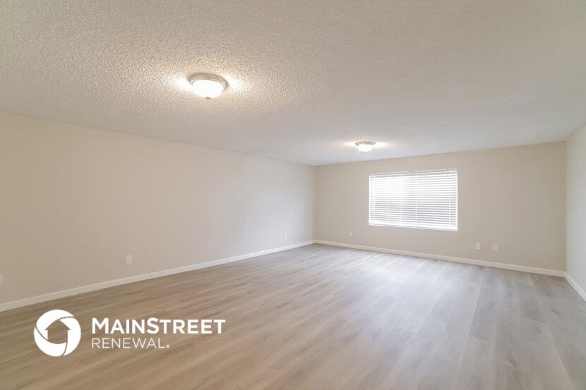 Building Photo - 1541 E Flower Cir