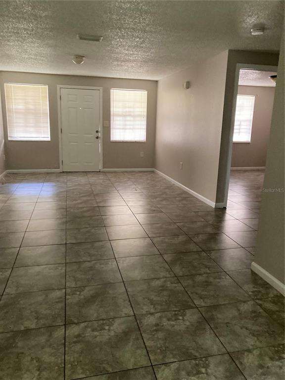 Building Photo - 2605 E 26th Ave