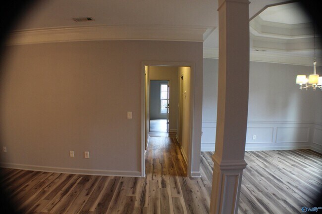 Building Photo - 111 Ervington Pl