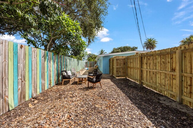 Building Photo - 224 E Grant Ave