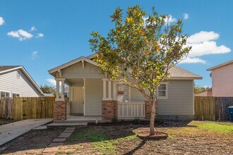 Building Photo - 3/2 Gem Near Palo Alto College