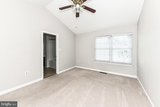 Building Photo - 6018 Callaway Ct