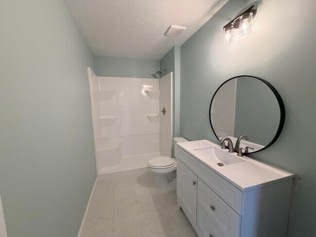 Building Photo - 416 Martha Ln