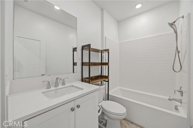 Building Photo - 259 Siena