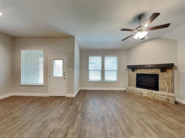 Building Photo - 237 Mineral Point Dr