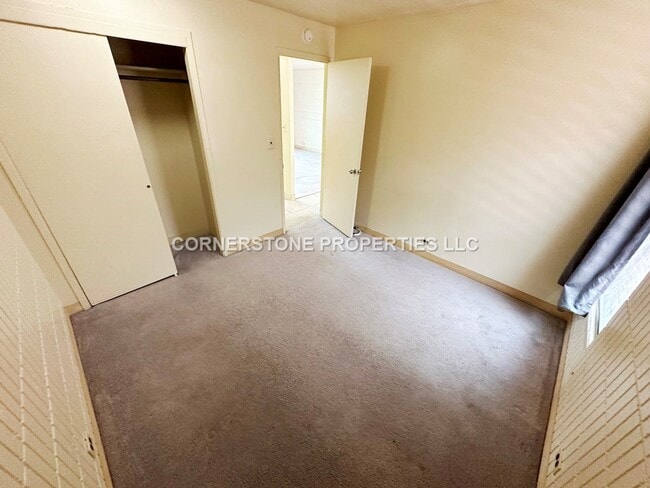 Building Photo - 98-729-729 Moanalua Loop