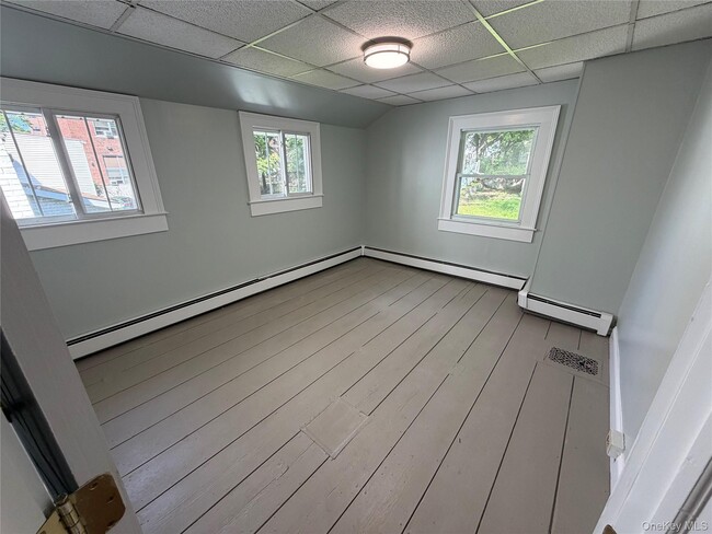 Building Photo - 29 Delano St