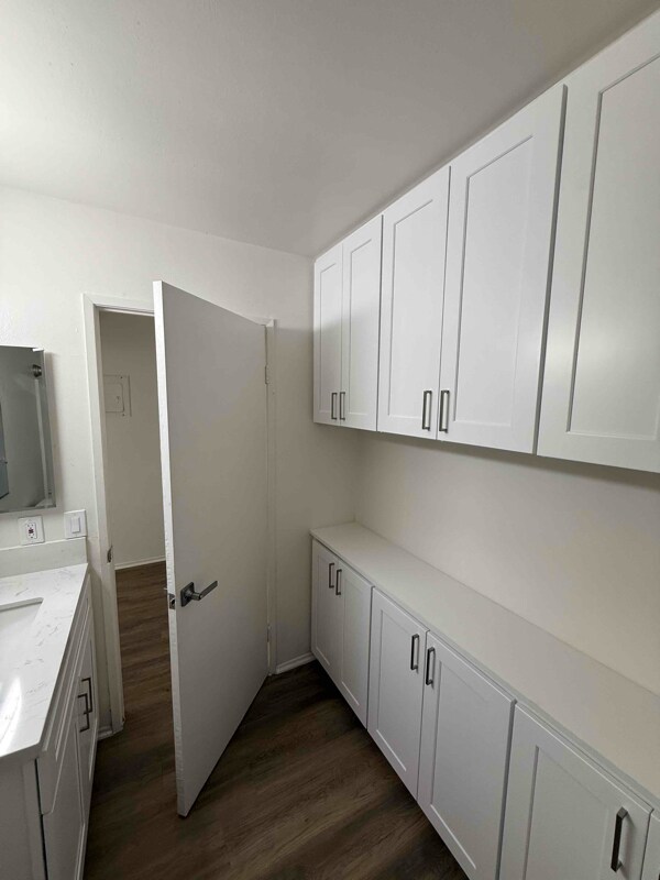 Building Photo - 1400 Peckham St