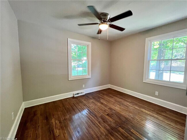 Building Photo - 1919 Maryland Ave