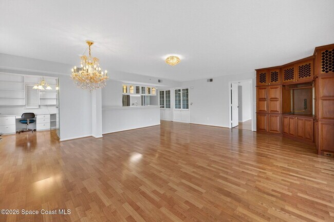 Building Photo - 102 Riverside Dr